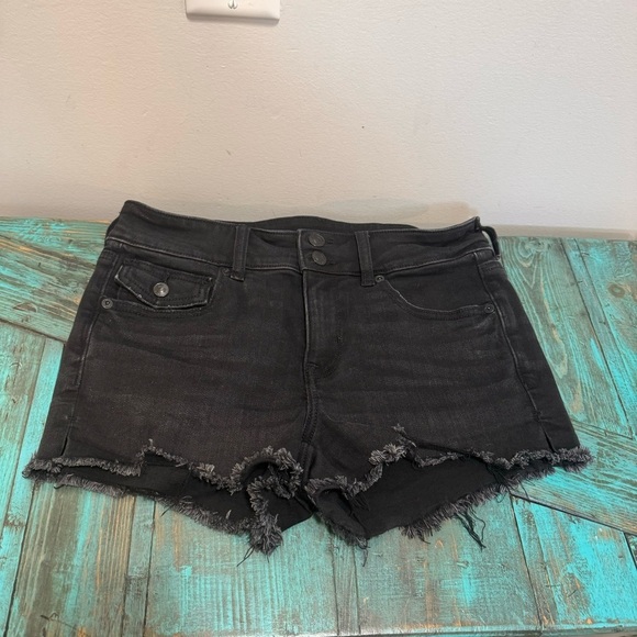 American Eagle Black Shortie Shorts Raw Hem Size 8 Casual - Picture 2 of 9